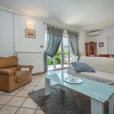 Leila-3 * Umag